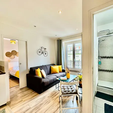 Bright And Stylish For 4 Next Eiffel Tower Apartment