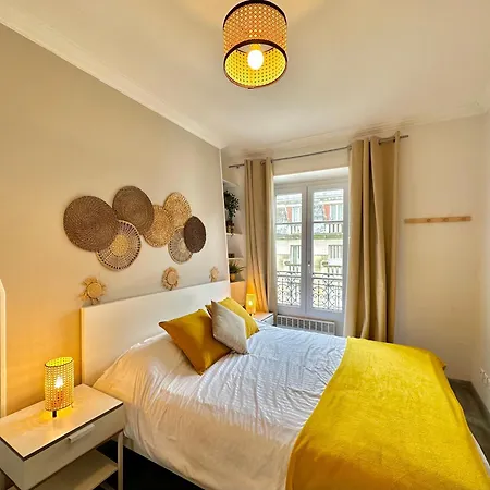 Bright And Stylish For 4 Next Eiffel Tower Apartment